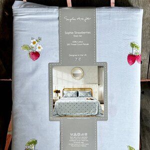 SOPHIE ALLPORT London Strawberries Crisp Percale Cotton QUEEN Size Sheet Set